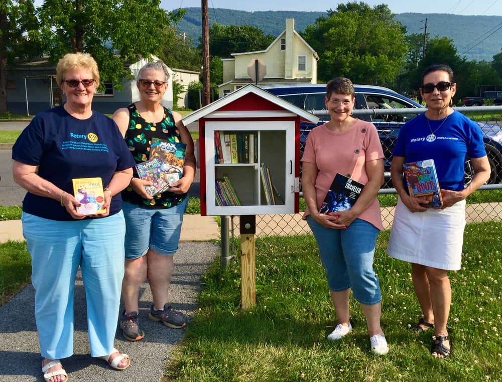 Little Red Schoolhouse Libraries